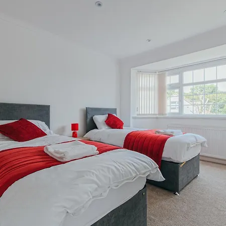 Oakwell House * Leeds (West Yorkshire)