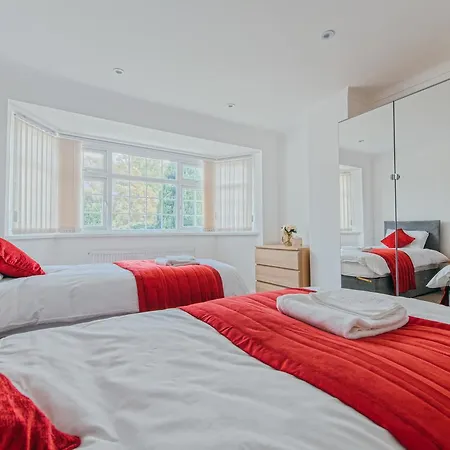 Oakwell House * Leeds (West Yorkshire)